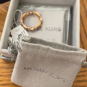 Size 7 women’s Michael Kors ring